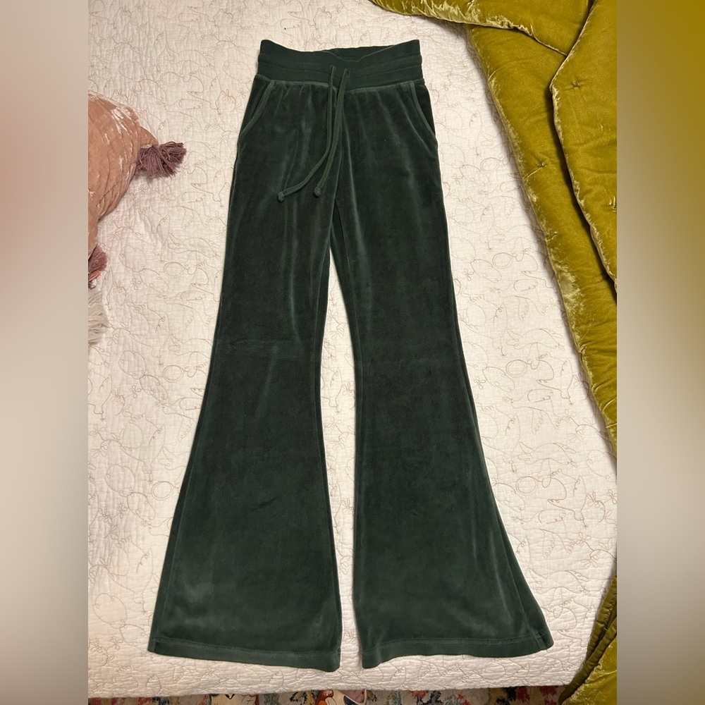 Aerie Velour flare leg pangs XXS Green